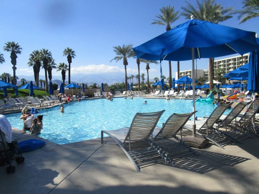 Oasis Pool Side Bar and Grill | restaurant | 74-855 Country Club Dr, Palm Desert, CA 92260, USA | 7603412211 OR +1 760-341-2211