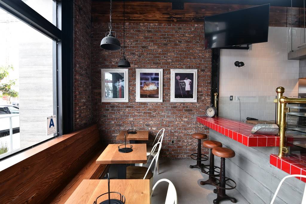 Mr. Moto Pizza House Ocean Beach | restaurant | 1929 Cable St, San Diego, CA 92107, USA | 6199819777 OR +1 619-981-9777