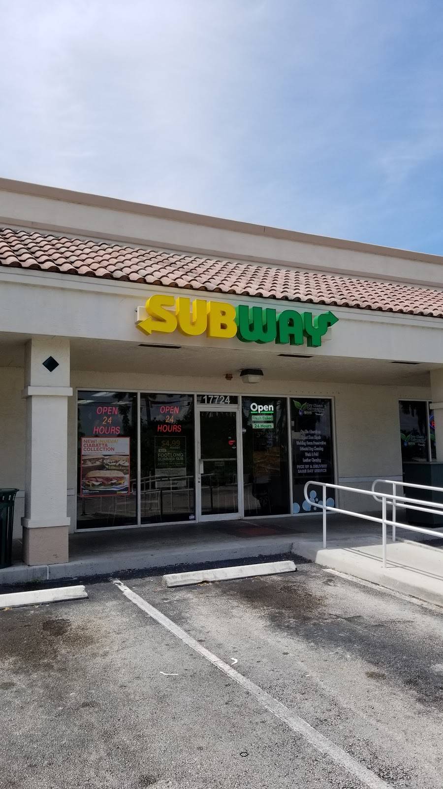 Subway | restaurant | 17724 Pines Blvd, Pembroke Pines, FL 33029, USA | 9547042529 OR +1 954-704-2529