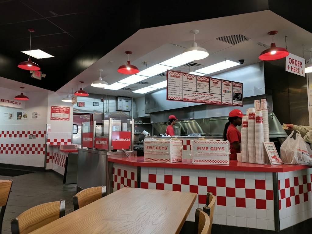 Five Guys | meal takeaway | 9457 S Dixie Hwy, Pinecrest, FL 33156, USA | 3056692115 OR +1 305-669-2115