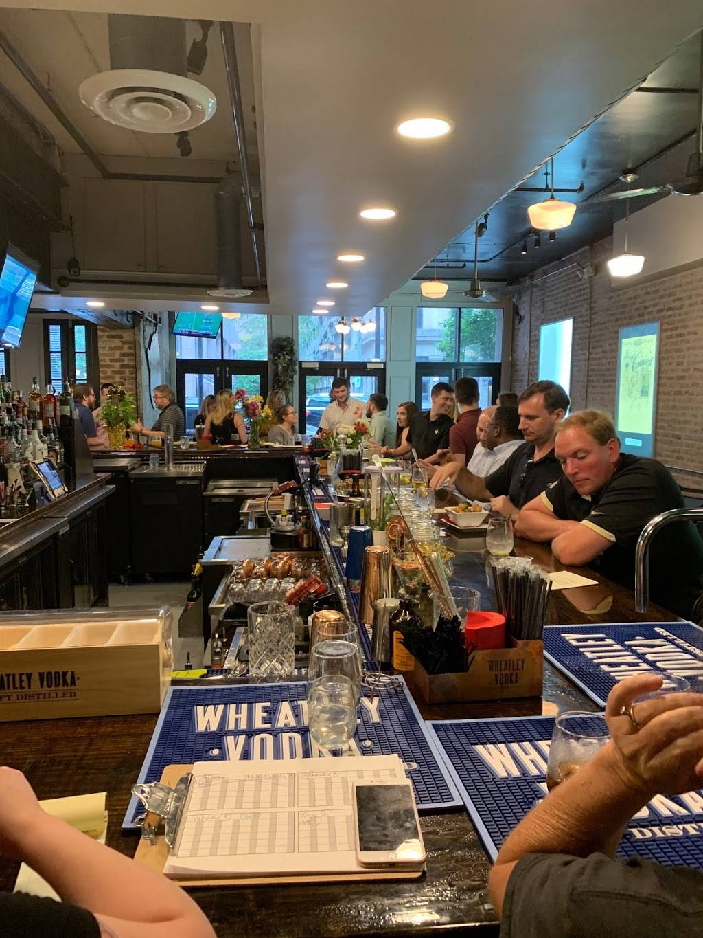 Jimbeauxs Bar & Grill | restaurant | 326 Camp St, New Orleans, LA 70130, USA | 5043452097 OR +1 504-345-2097