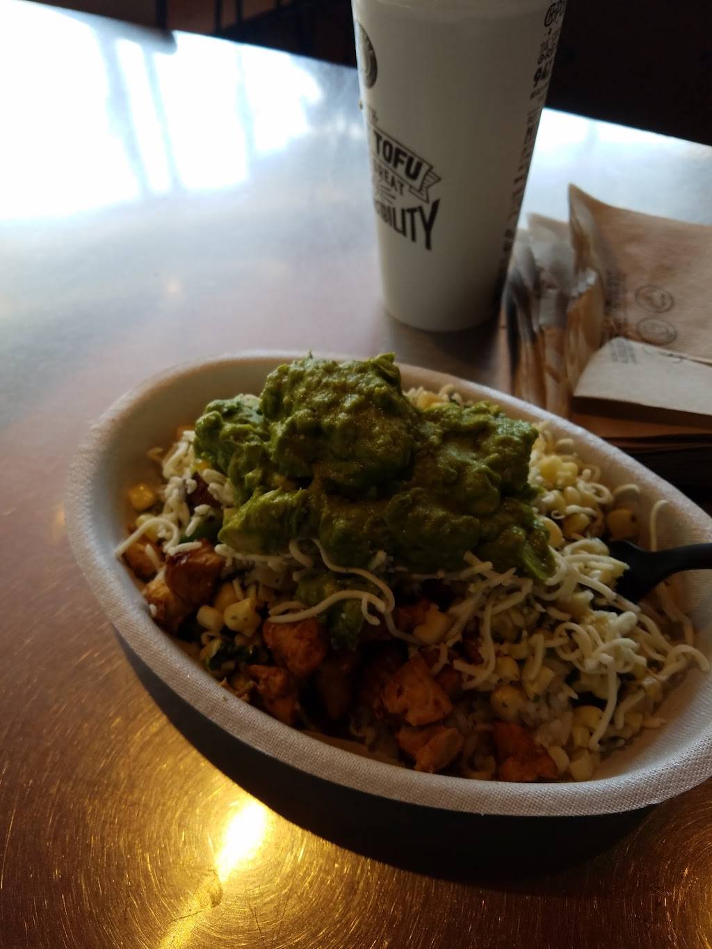 Chipotle Mexican Grill | restaurant | 610 W Diversey Pkwy, Chicago, IL 60614, USA | 7732811492 OR +1 773-281-1492