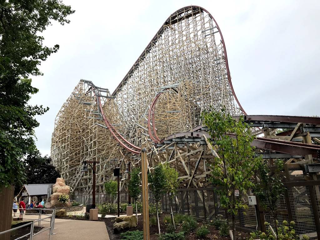 The Round Up | restaurant | 1 Cedar Point Dr, Sandusky, OH 44870, USA | 4196272350 OR +1 419-627-2350