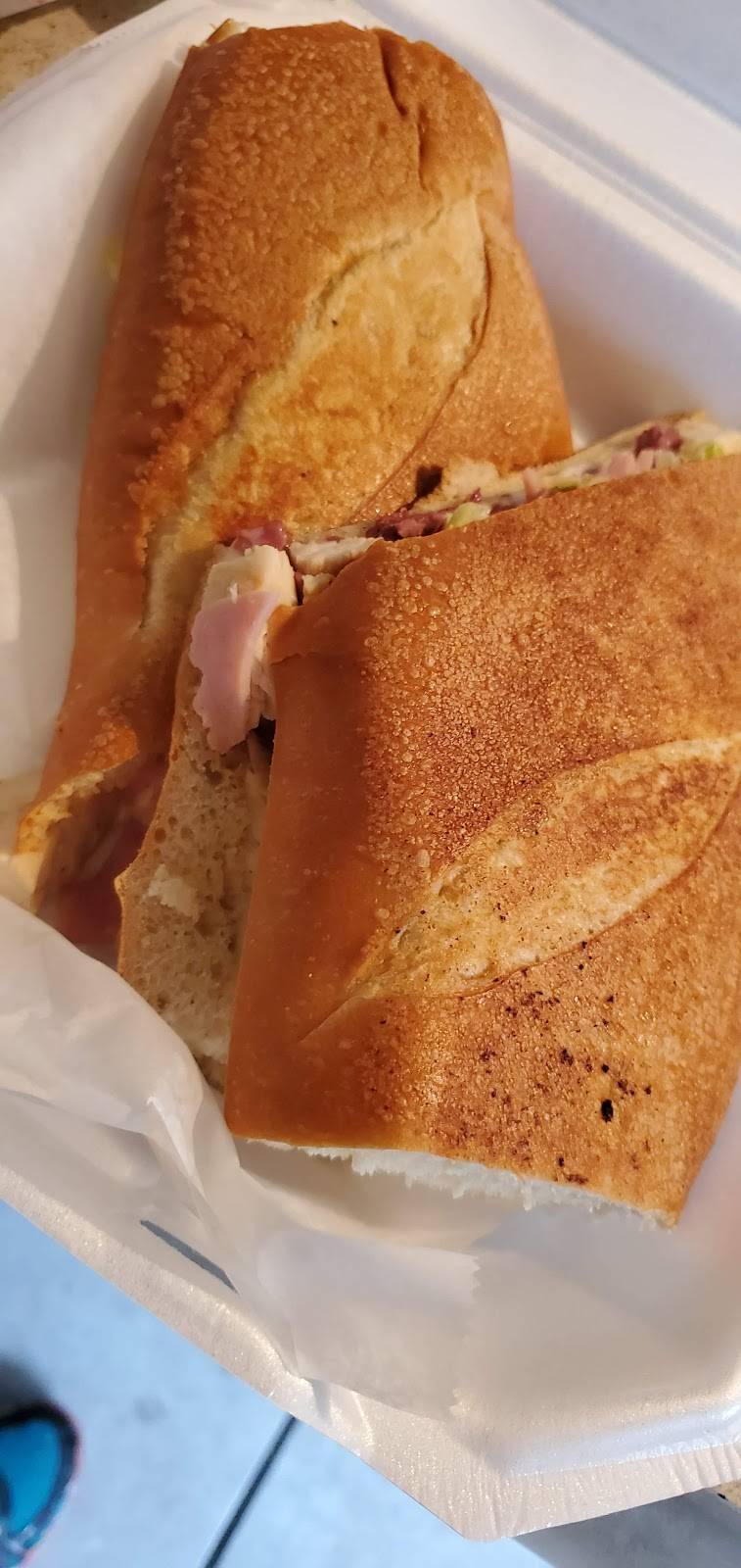 El Patriota #1 | restaurant | 312 E Pipeline Rd, Hurst, TX 76053, USA | 8175103556 OR +1 817-510-3556