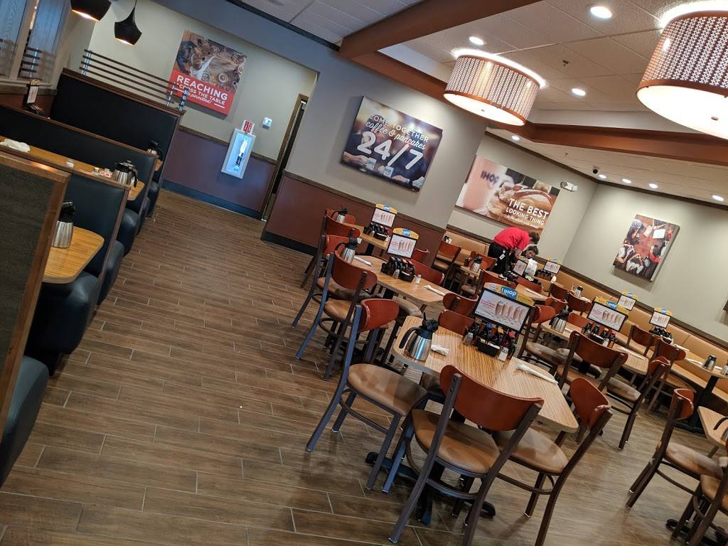 IHOP | restaurant | 755 Granite St, Braintree, MA 02184, USA | 7815194391 OR +1 781-519-4391