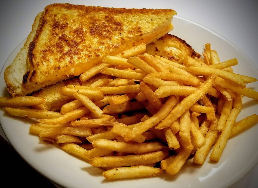 Steak n Shake | restaurant | 135 N Weber Rd, Bolingbrook, IL 60490, USA | 6307590908 OR +1 630-759-0908