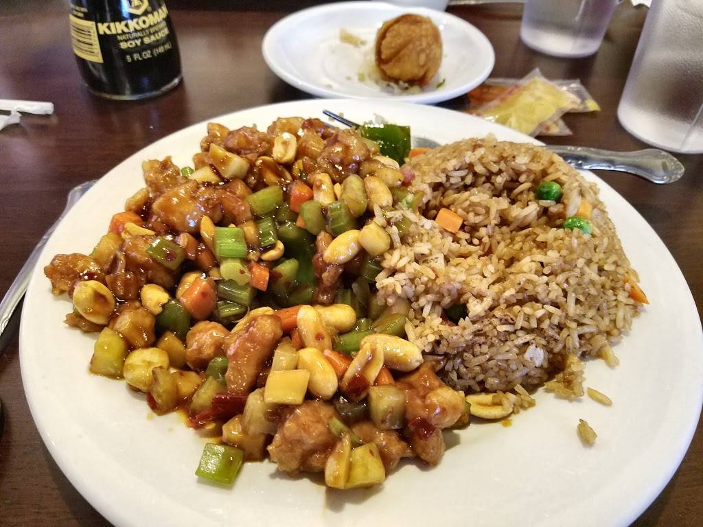 Golden Chopsticks | restaurant | 12251 Academy Rd NE, Albuquerque, NM 87111, USA | 5052750888 OR +1 505-275-0888