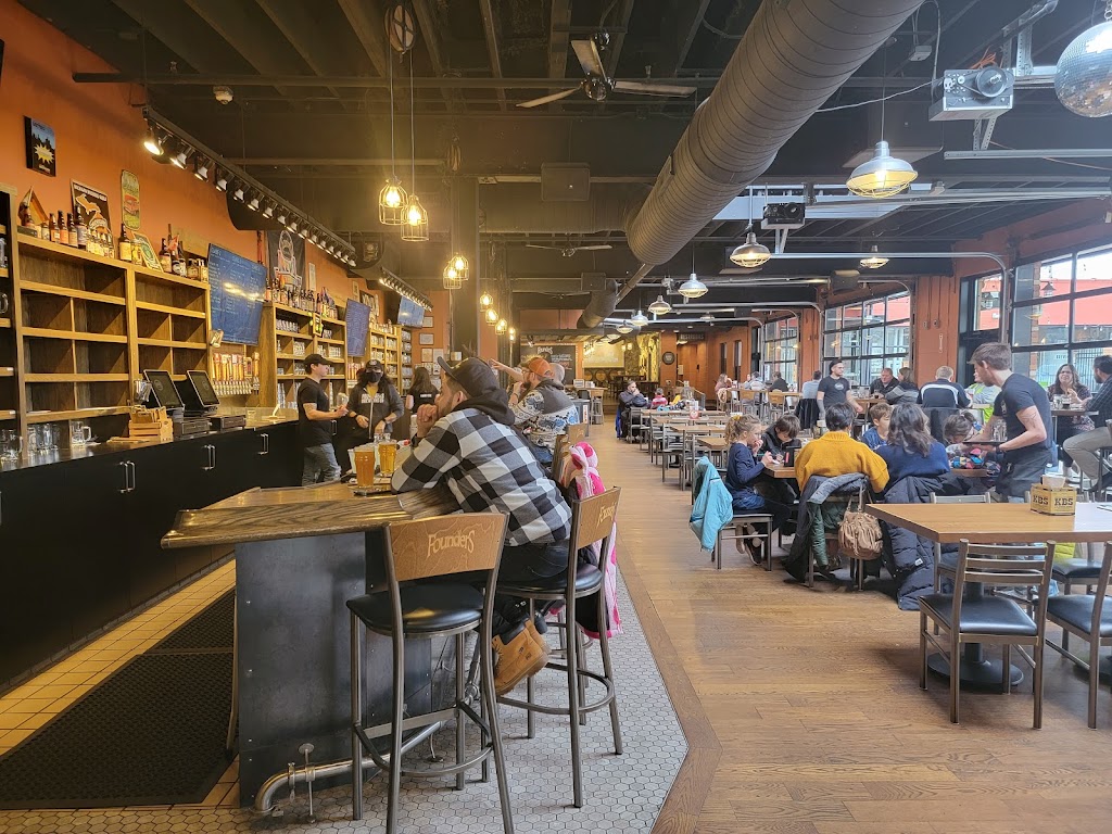 Founders Brewing Co. Detroit | restaurant | 456 Charlotte St, Detroit, MI 48201, USA | 3133353440 OR +1 313-335-3440