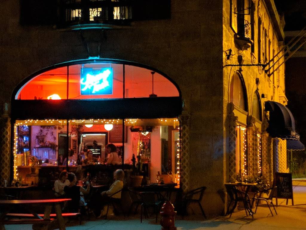 Strange Town | restaurant | 2101 N Prospect Ave, Milwaukee, WI 53202, USA | 4148850404 OR +1 414-885-0404