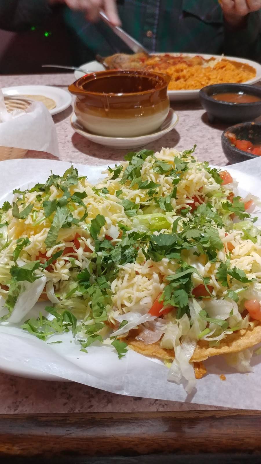 Lalas Place | restaurant | 3470 E Layton Ave, Cudahy, WI 53110, USA | 4147444417 OR +1 414-744-4417