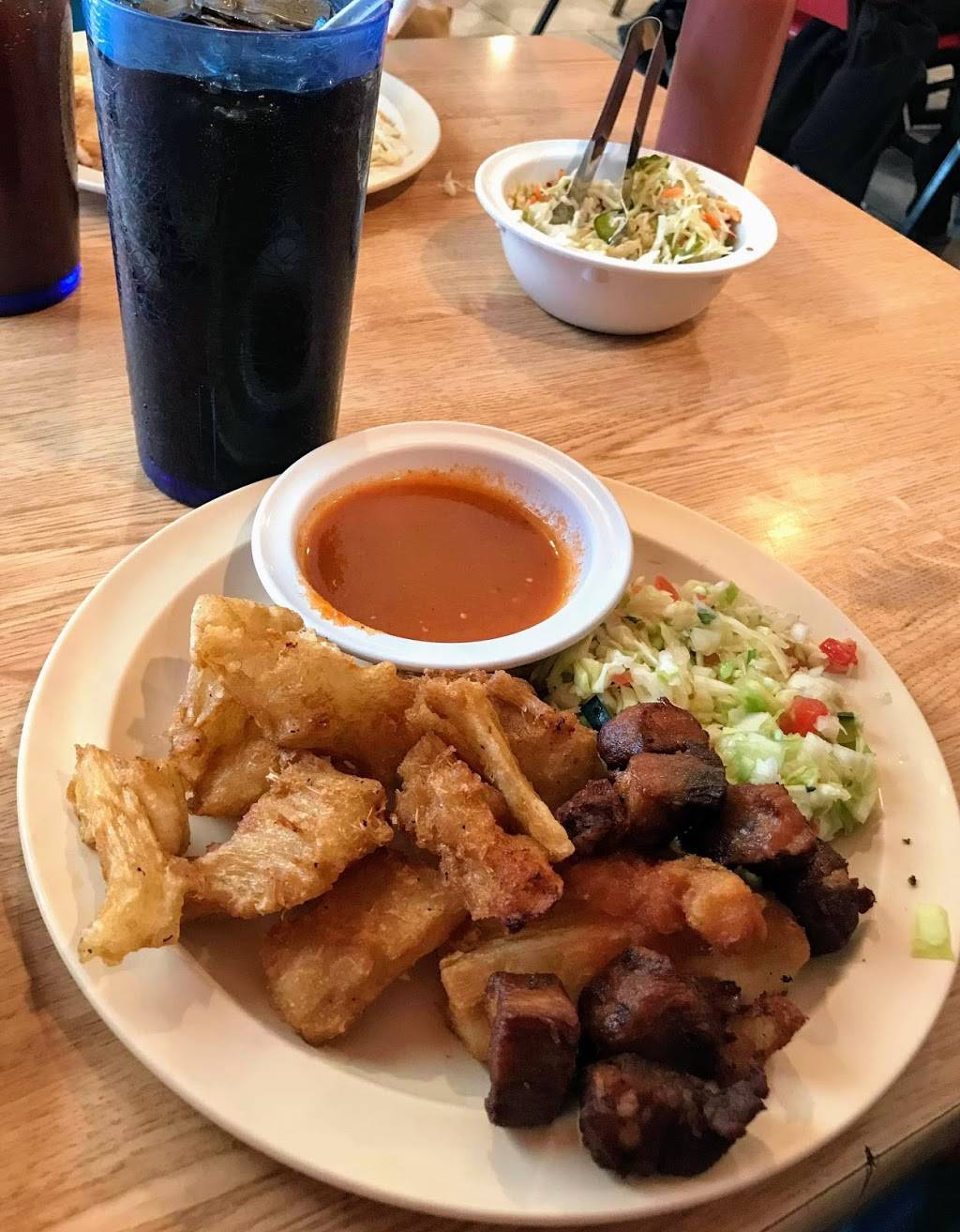 El Pulgarcito | restaurant | 5921 Merriam Dr, Merriam, KS 66203, USA | 9133843887 OR +1 913-384-3887