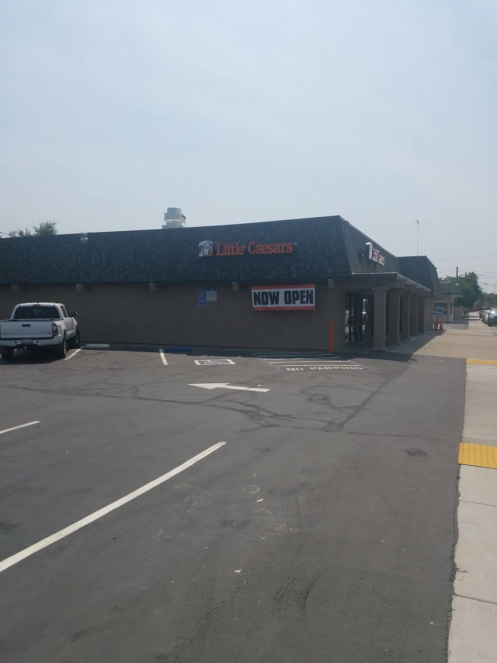 Little Caesars Pizza | meal takeaway | 9726 Stephens St, Delhi, CA 95315, USA | 2092629734 OR +1 209-262-9734