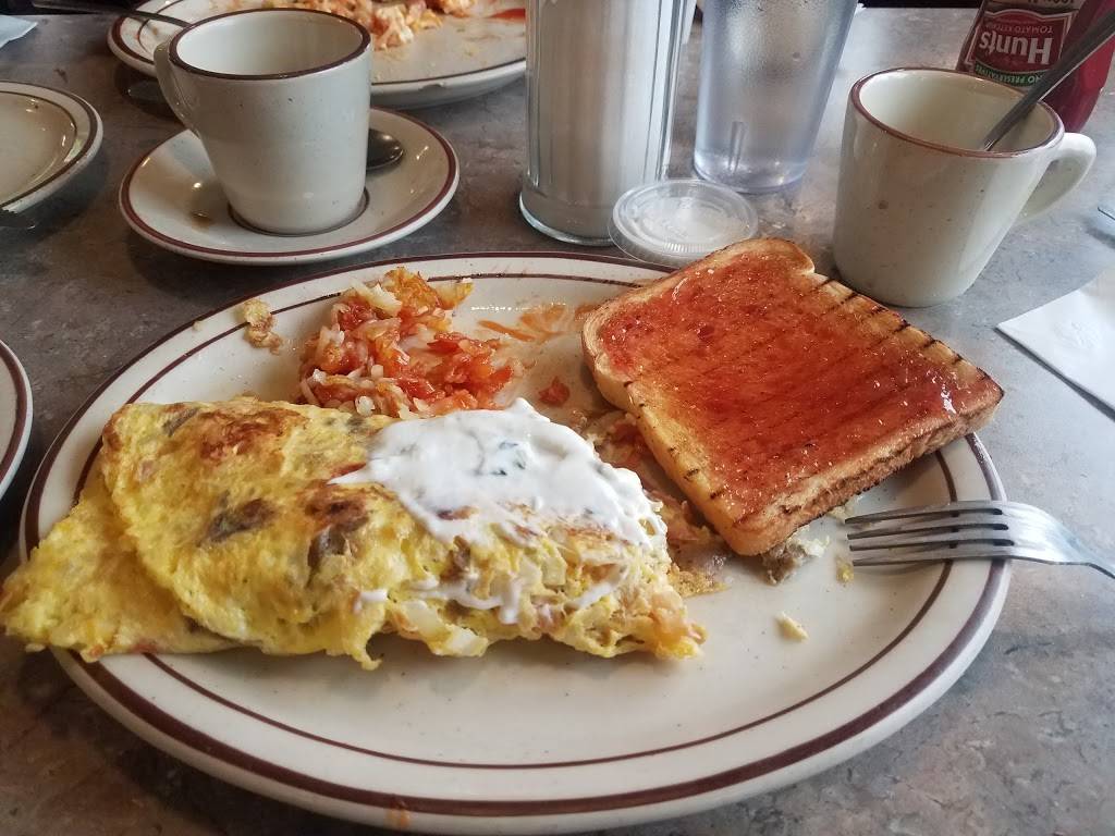 Tommys Home Run Family Restaurant | restaurant | 7839 Sheridan Rd, Kenosha, WI 53143, USA | 2626545155 OR +1 262-654-5155