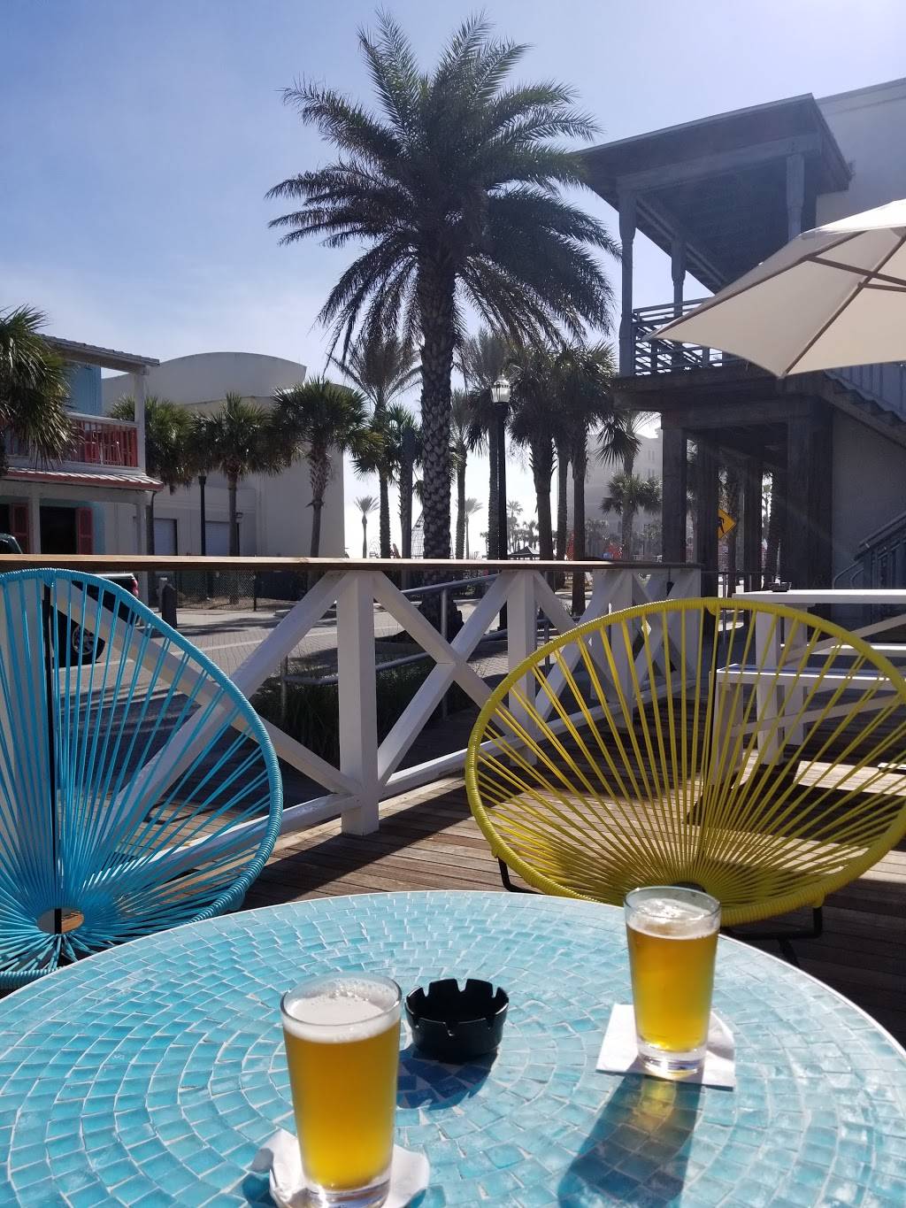 Surfer [The Bar] | restaurant | 200 1st St N, Jacksonville Beach, FL 32250, USA | 9043729756 OR +1 904-372-9756