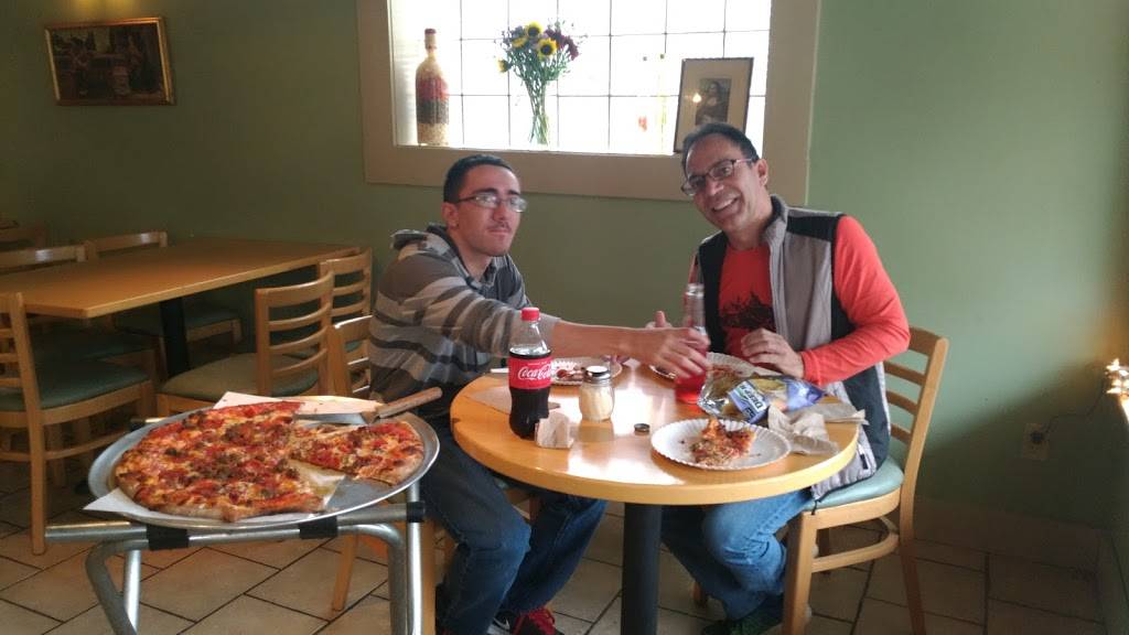 Pizzeria Da Vinci | restaurant | 181 Main St, Deep River, CT 06417, USA | 8605260884 OR +1 860-526-0884