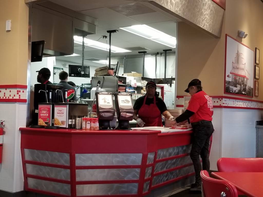 Freddys Frozen Custard & Steakburgers | restaurant | 3812 N Roxboro St, Durham, NC 27704, USA | 9194794017 OR +1 919-479-4017