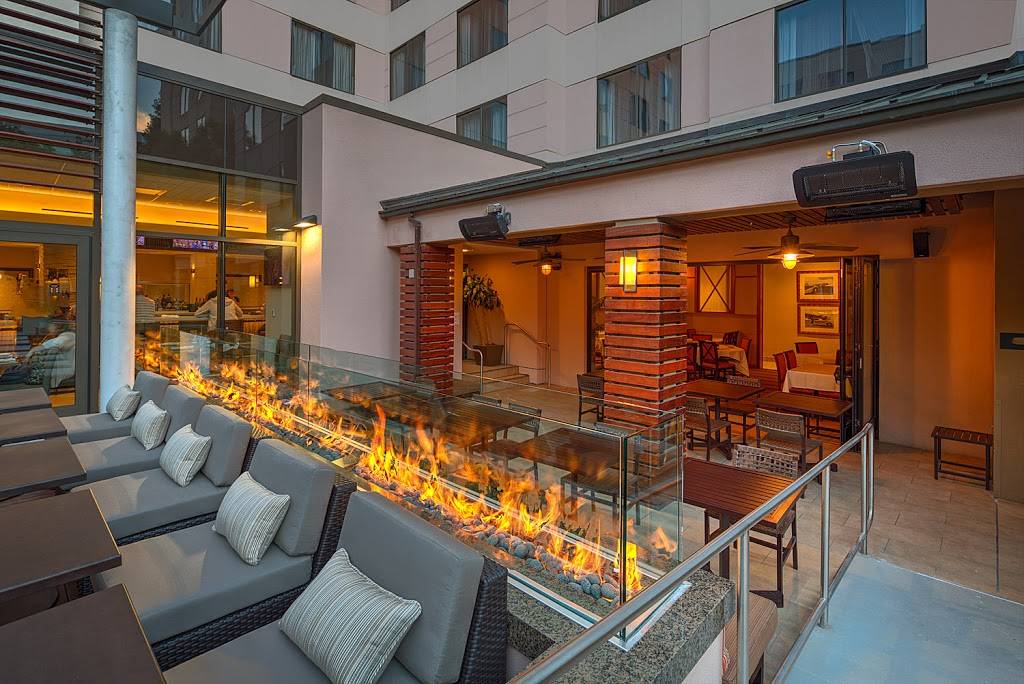 The Plaza Suites Hotel Silicon Valley | restaurant | 3100 Lakeside Dr, Santa Clara, CA 95054, USA | 4087489800 OR +1 408-748-9800