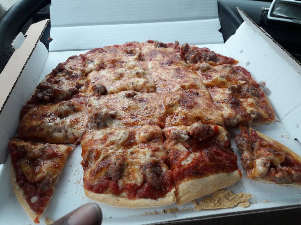 Vinces Restaurant & Pizzeria | restaurant | 6217 W 63rd St, Chicago, IL 60638, USA | 7735868550 OR +1 773-586-8550