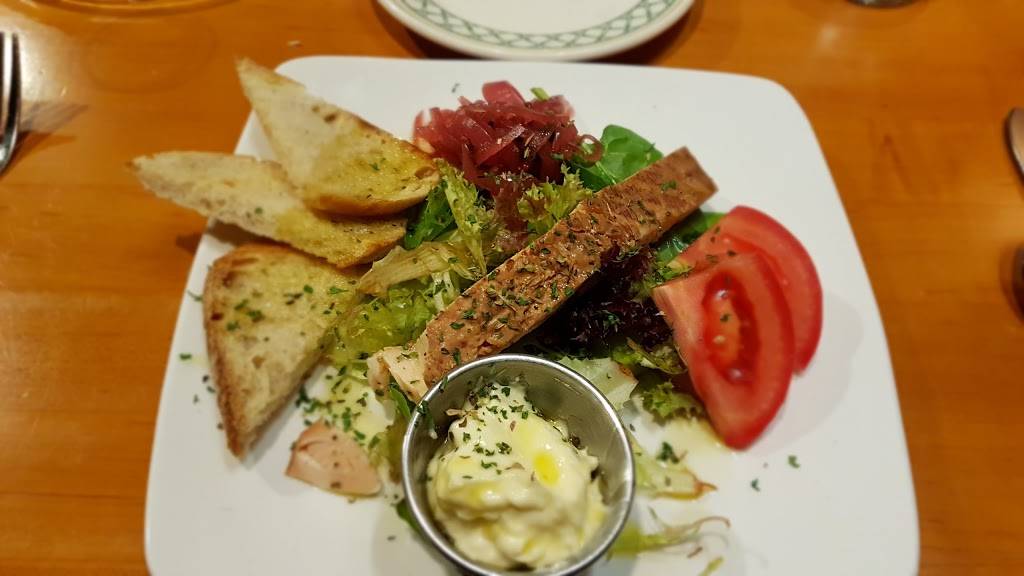 Pauline’s Cafe & Restaurant | cafe | 1834 Shelburne Rd, South Burlington, VT 05403, United States | 8028621081 OR +1 802-862-1081