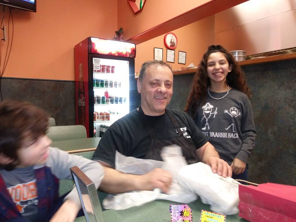 Joes Pizza | restaurant | 14505 Jefferson Davis Hwy, Woodbridge, VA 22191, USA | 7034909952 OR +1 703-490-9952