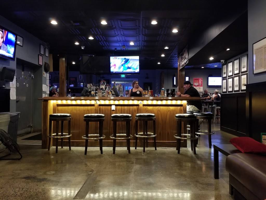 Field House | American Sports Pub | restaurant | 1310 Fulton Ave Suite D, Sacramento, CA 95825, USA | 9164871045 OR +1 916-487-1045