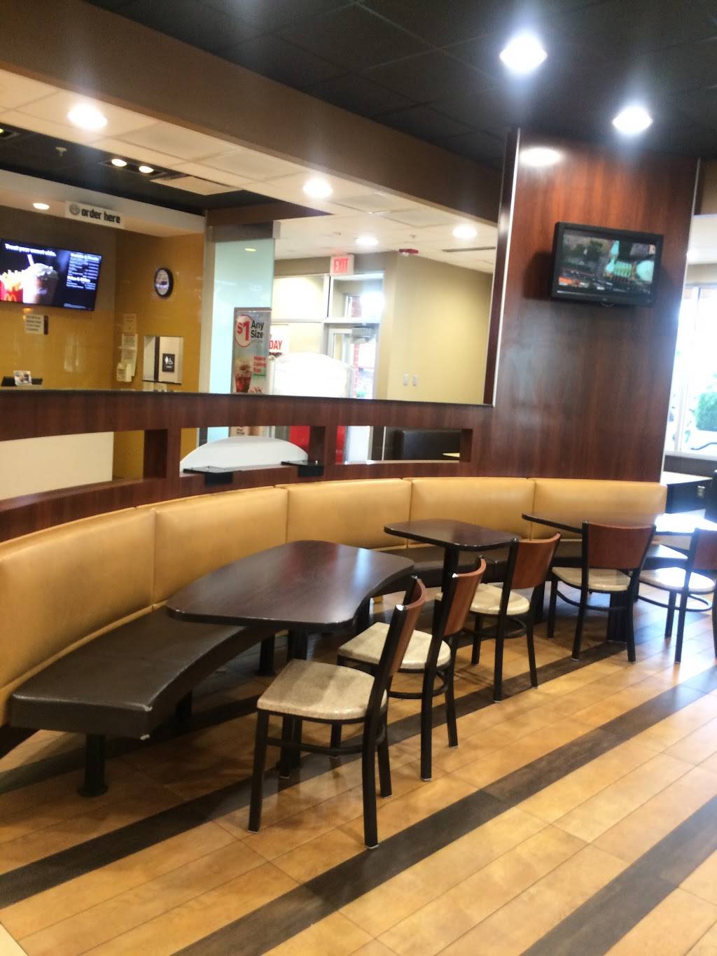 McDonalds | cafe | 197 S Broadway, Saratoga Springs, NY 12866, USA | 5185879652 OR +1 518-587-9652