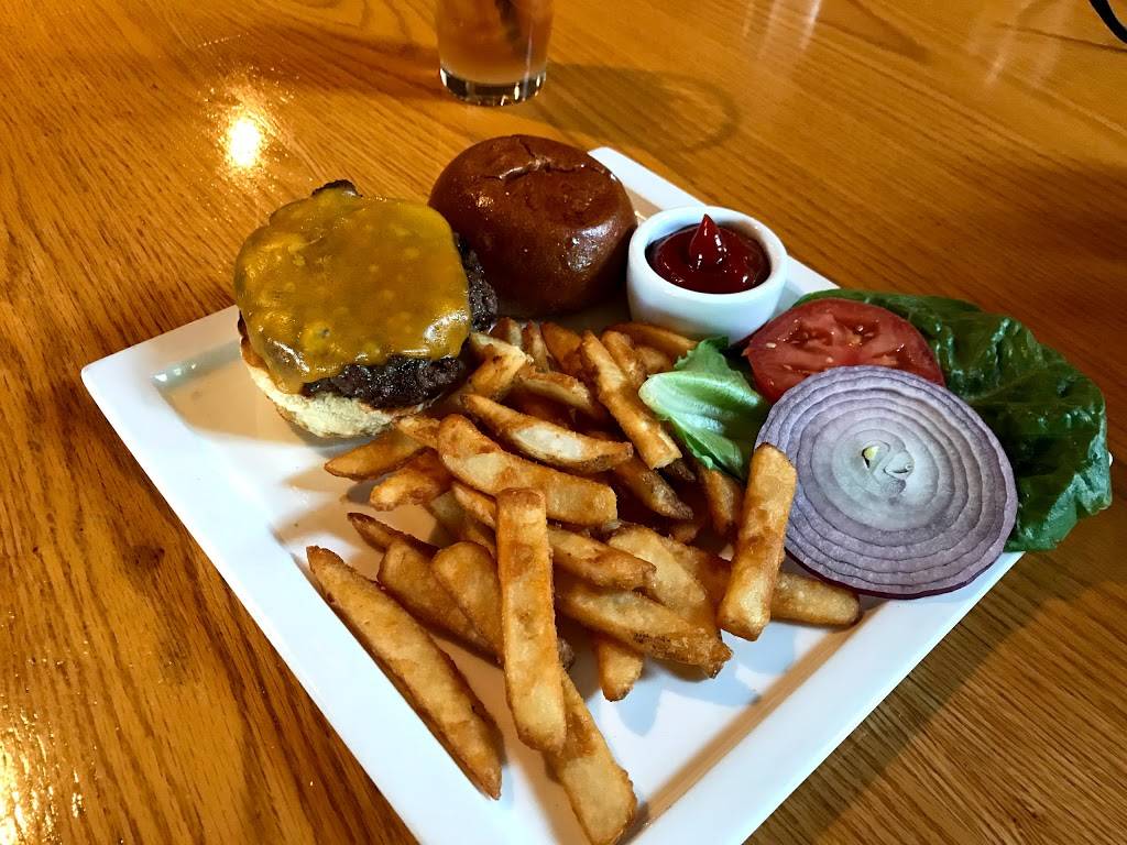 Cascade Bar & Grille | restaurant | Rossi Rd, Pescadero, CA 94060, USA | 6508791100 OR +1 650-879-1100