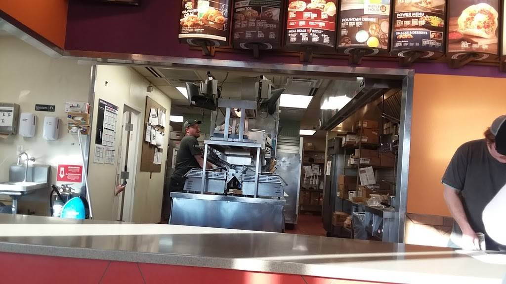 Taco Bell | meal takeaway | 2999 W 16th St, Bedford, IN 47421, USA | 8122799726 OR +1 812-279-9726