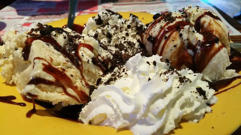 Winking Lizard | restaurant | 1355 Som Center Rd, Mayfield Heights, OH 44124, USA | 4406838003 OR +1 440-683-8003