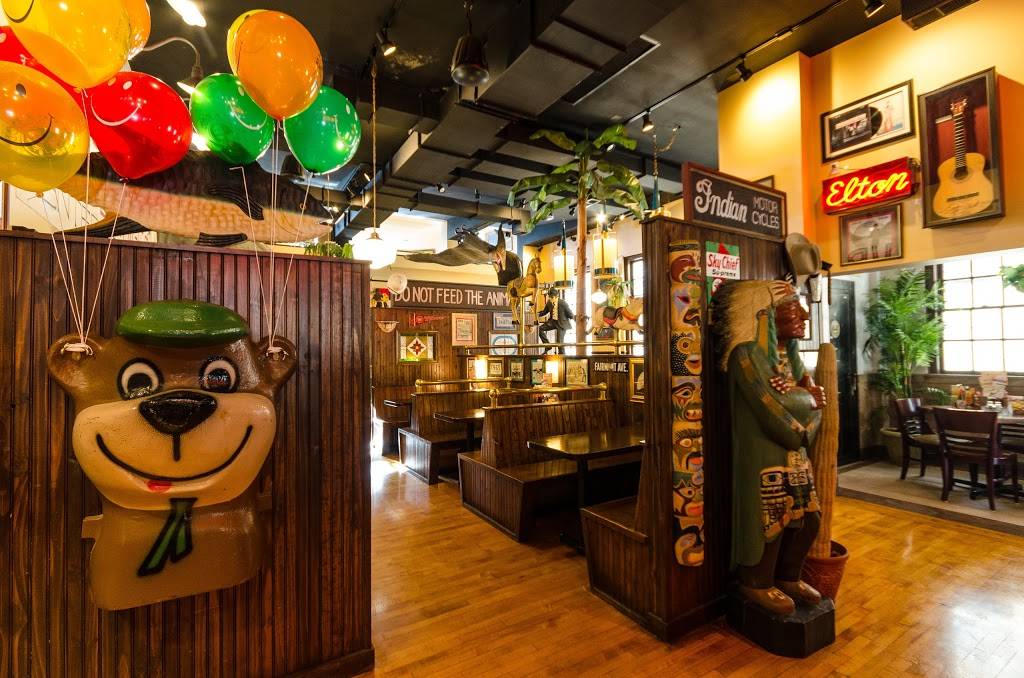 Macados | restaurant | 142 E Main St, Marion, VA 24354, USA | 2767832115 OR +1 276-783-2115