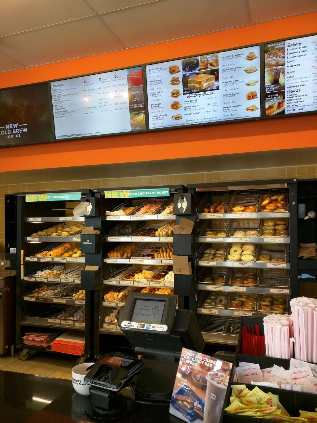 Dunkin | bakery | 5790 Mayfield Rd, Mayfield Heights, OH 44124, USA | 4404613500 OR +1 440-461-3500