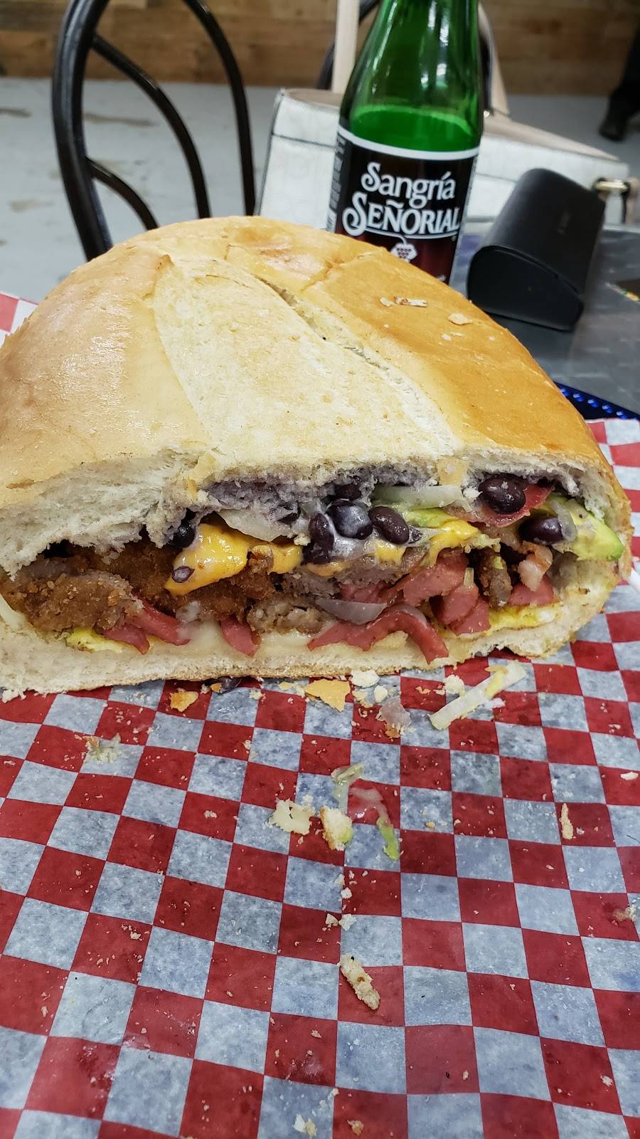 La Patrona | restaurant | 3092 Mavis Rd, Mississauga, ON L5C 1T8, Canada | 6475685717 OR +1 647-568-5717