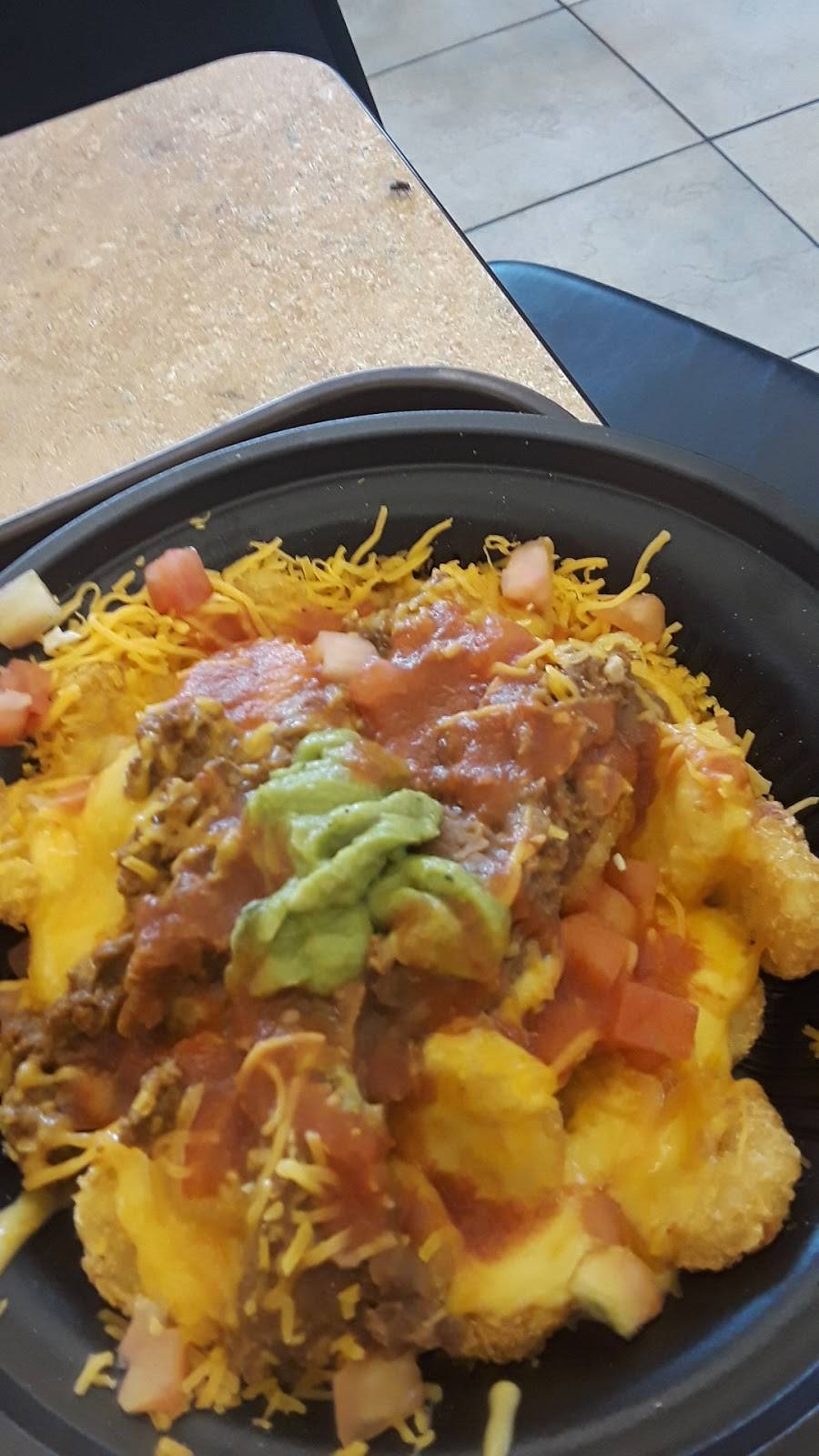 Taco Johns | restaurant | 17 E 20th St, Dubuque, IA 52001, USA | 5635823443 OR +1 563-582-3443