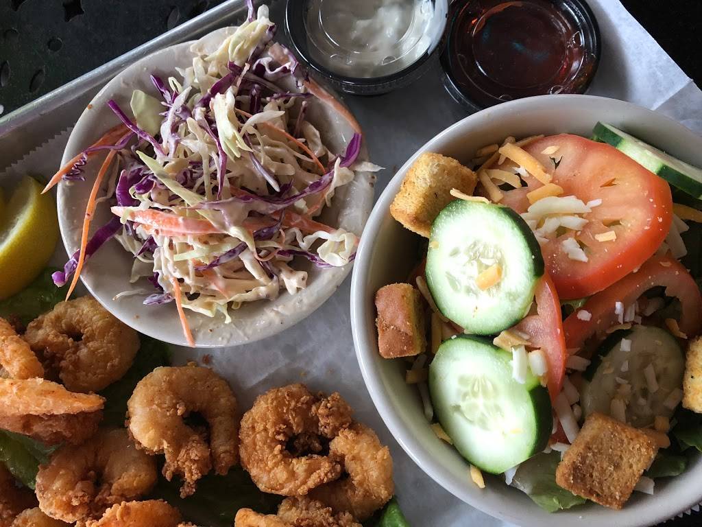 The Beach House Bar & Grill | restaurant | 124 Girod St, Mandeville, LA 70448, USA | 9856249331 OR +1 985-624-9331