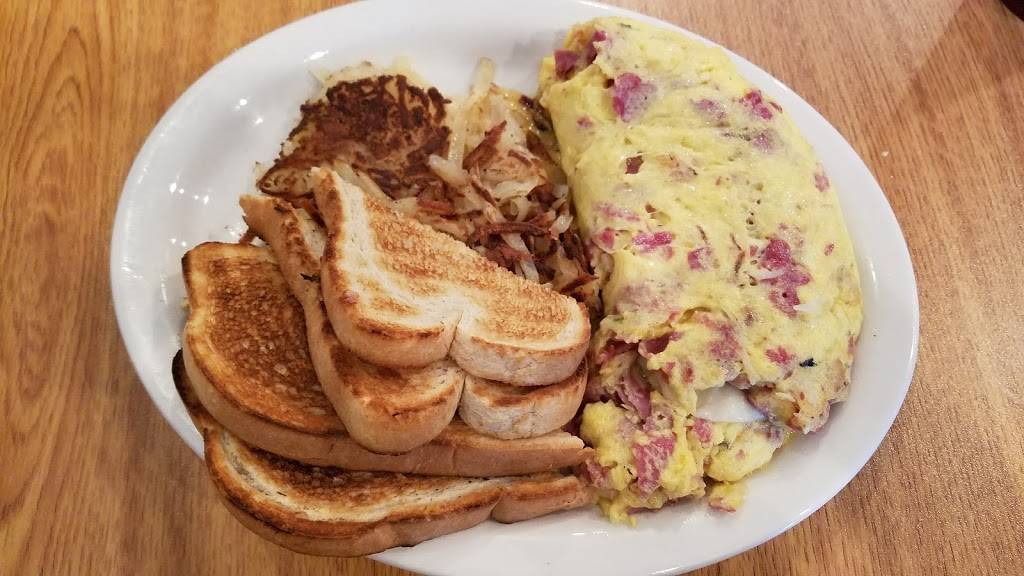 Bernies City Diner | restaurant | 14700 Tamiami Trail N #22, Naples, FL 34110, USA | 2396316591 OR +1 239-631-6591