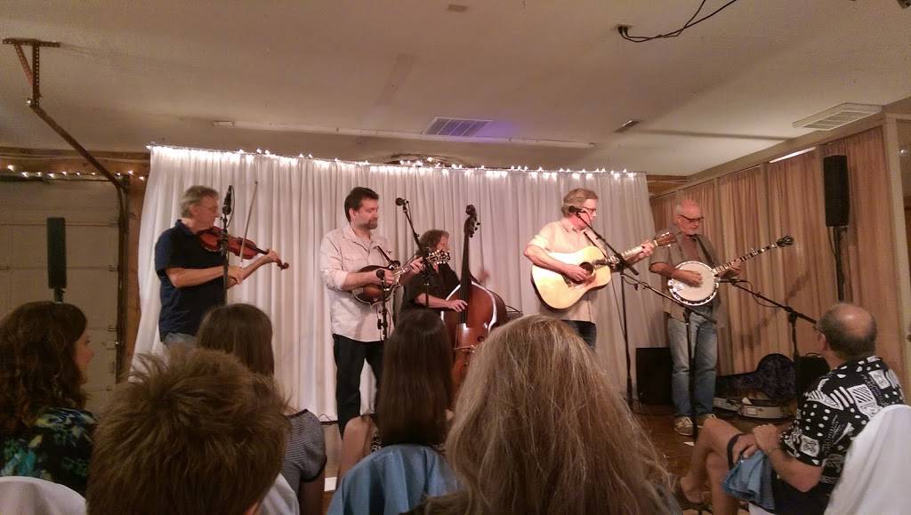 Miss Bettys Dinner Theater | restaurant | 107 Pleasant St, Trafalgar, IN 46181, USA | 3178784424 OR +1 317-878-4424