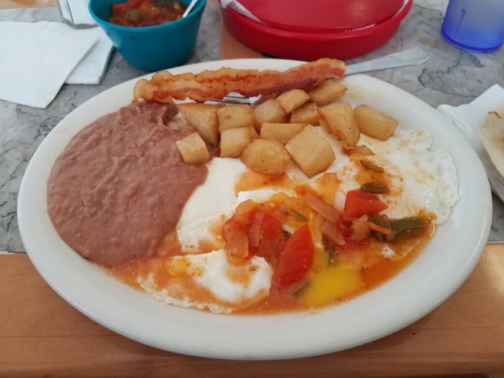 Taqueria Vallarta | restaurant | 2463 Nacogdoches Rd, San Antonio, TX 78217, USA | 2108268818 OR +1 210-826-8818