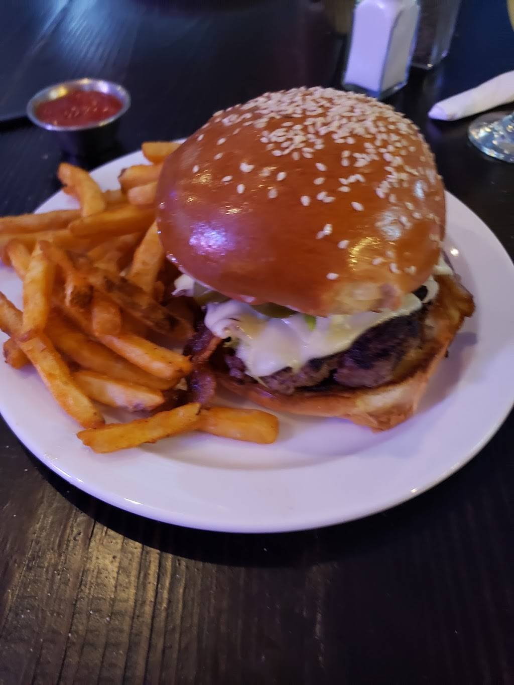 Soccer City 901 | restaurant | 5560 Shelby Oaks Dr, Memphis, TN 38134, USA | 9012401415 OR +1 901-240-1415