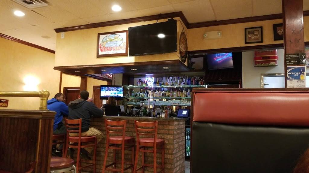 Vesuvios Italian Restaurant | restaurant | 1049 Durham Rd H, Roxboro, NC 27573, USA | 3363224300 OR +1 336-322-4300