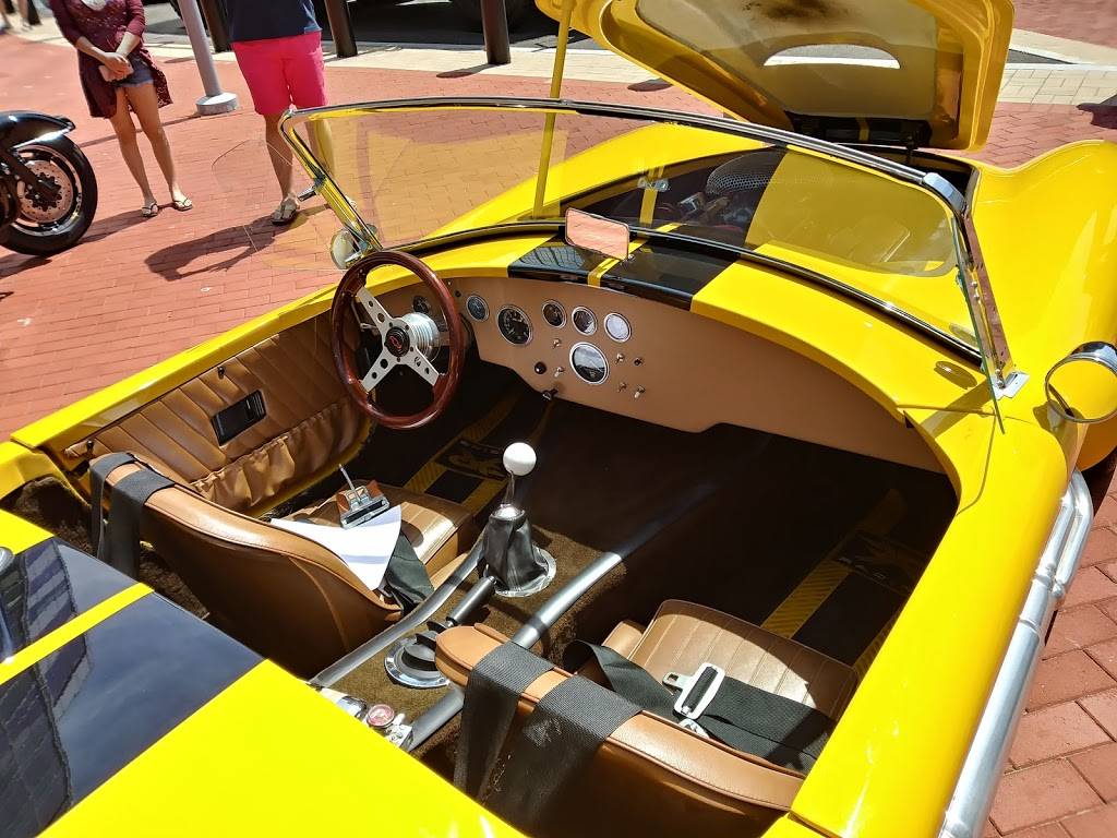 Boothbay Lobster Company | restaurant | 14 Harbor Point Rd, Stamford, CT 06902, USA | 2038709565 OR +1 203-870-9565