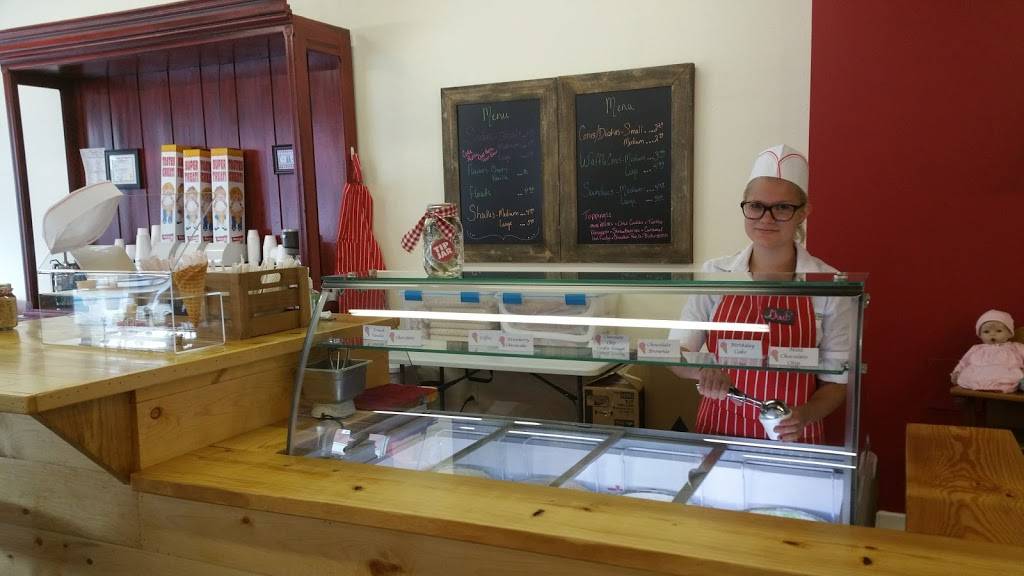 Megans Old Fashioned Ice Cream Parlor | restaurant | 818 Ave G, Fort Madison, IA 52627, USA | 3193720599 OR +1 319-372-0599