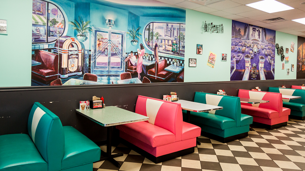 Hwy 55 Burgers Shakes & Fries | restaurant | 1403 W Ferdon St #21, Litchfield, IL 62056, USA | 2173243455 OR +1 217-324-3455