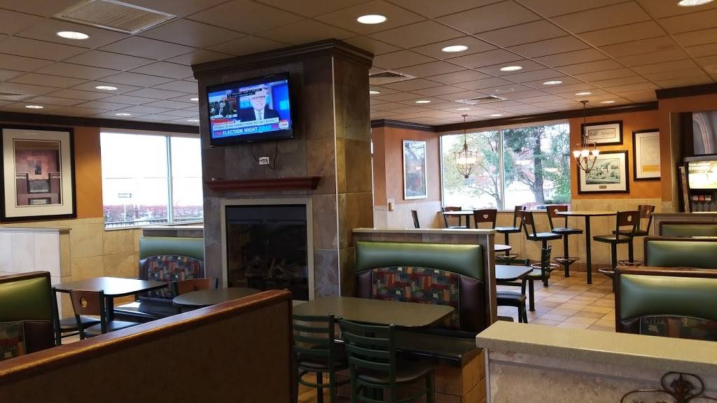 McDonalds | cafe | 11111 Bellefontaine Rd, St. Louis, MO 63138, USA | 3147417552 OR +1 314-741-7552