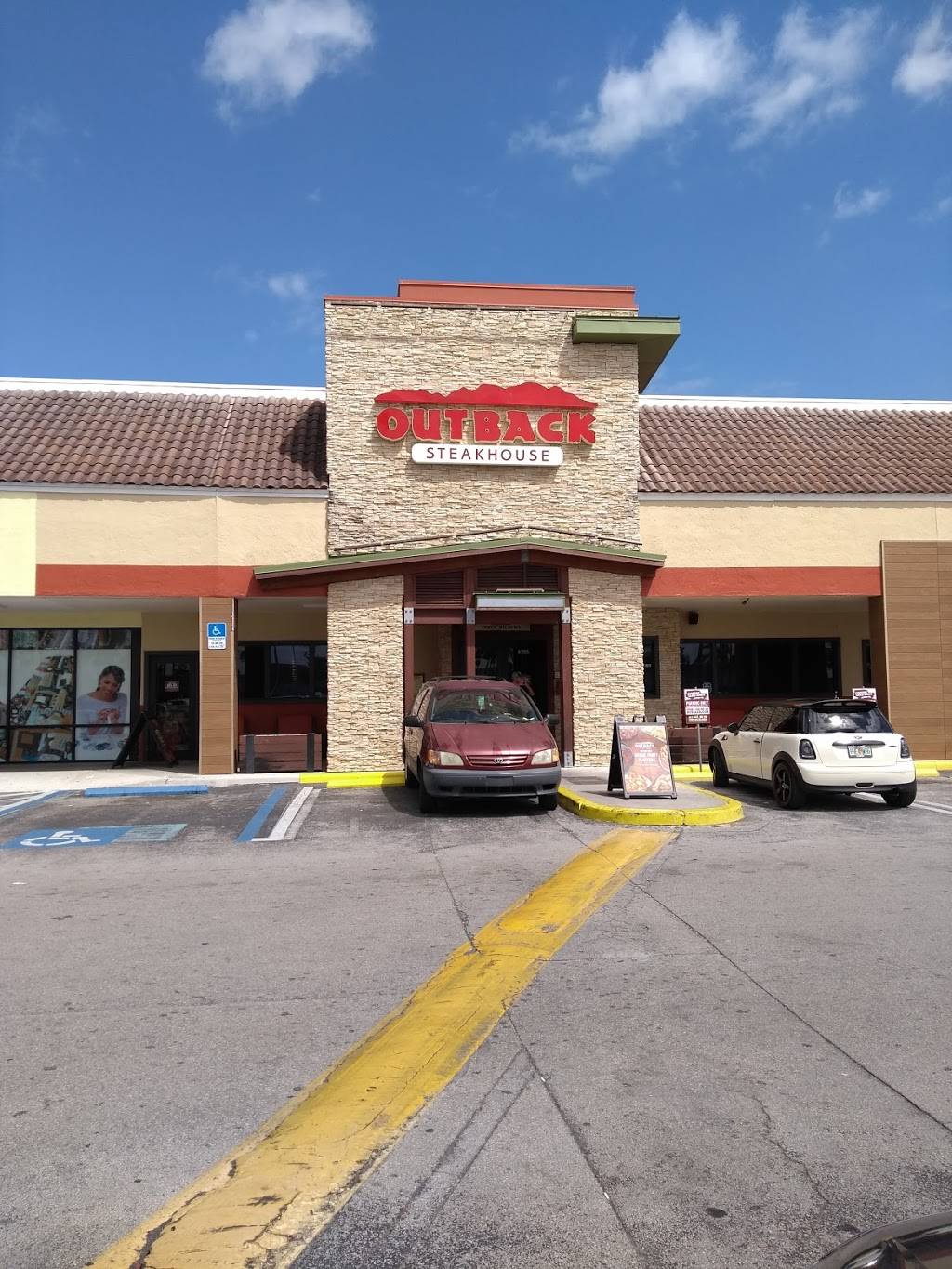 Outback Steakhouse | restaurant | 8255 W Flagler St, Miami, FL 33144, USA | 3052629766 OR +1 305-262-9766
