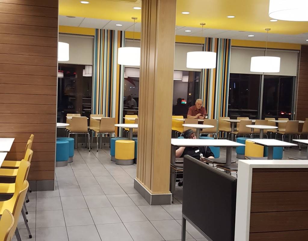 McDonalds | cafe | 507 Norwich Ave, Woodstock, ON N4S 9A2, Canada | 5195394475 OR +1 519-539-4475