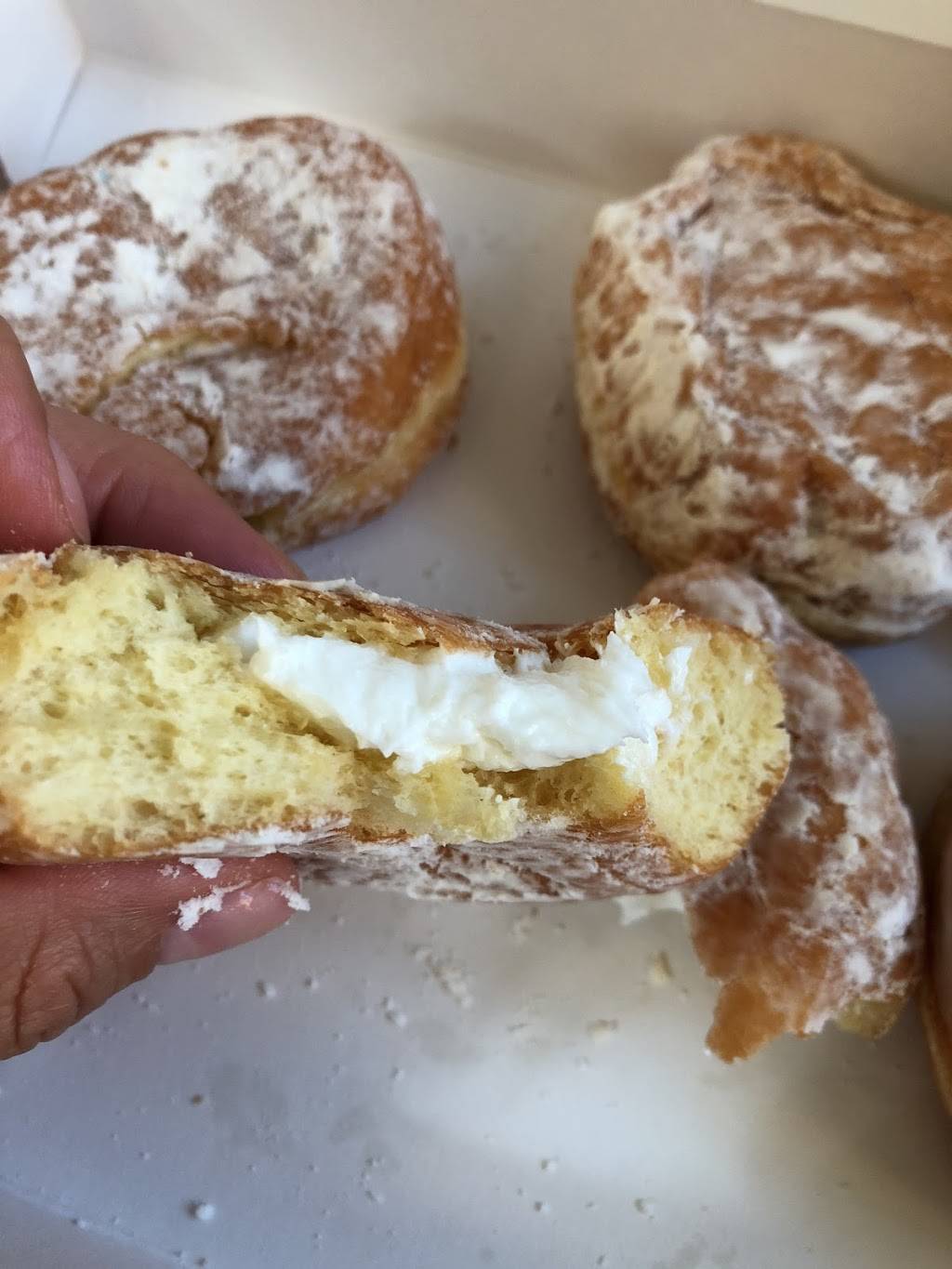 Dunkin | bakery | 701 Loucks Rd Suite A, York, PA 17404, USA | 7177715485 OR +1 717-771-5485