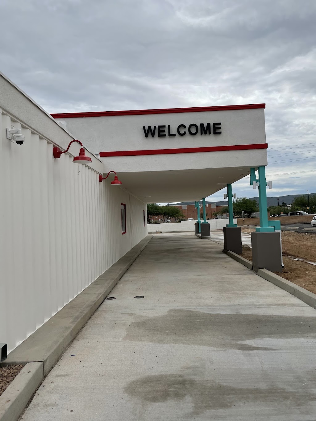 eegees | meal takeaway | 2790 W Valencia Rd, Tucson, AZ 85746, USA | 5202072676 OR +1 520-207-2676