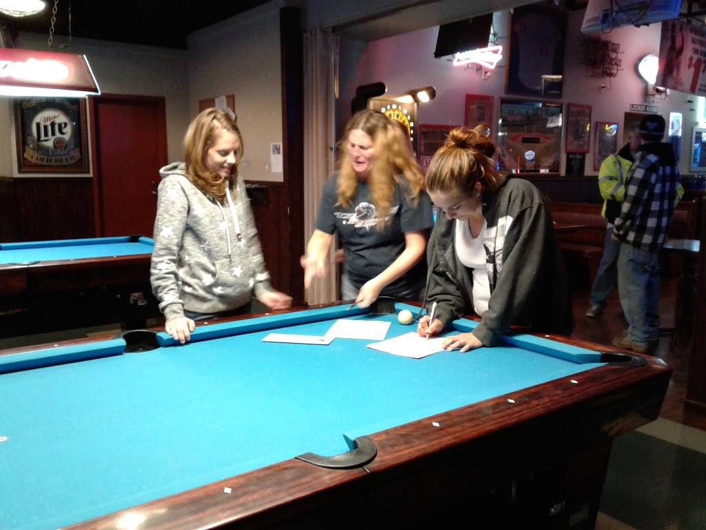 Backstop Bar & Grill | restaurant | 1800 Union Ave, Belvidere, IL 61008, USA | 8155478109 OR +1 815-547-8109