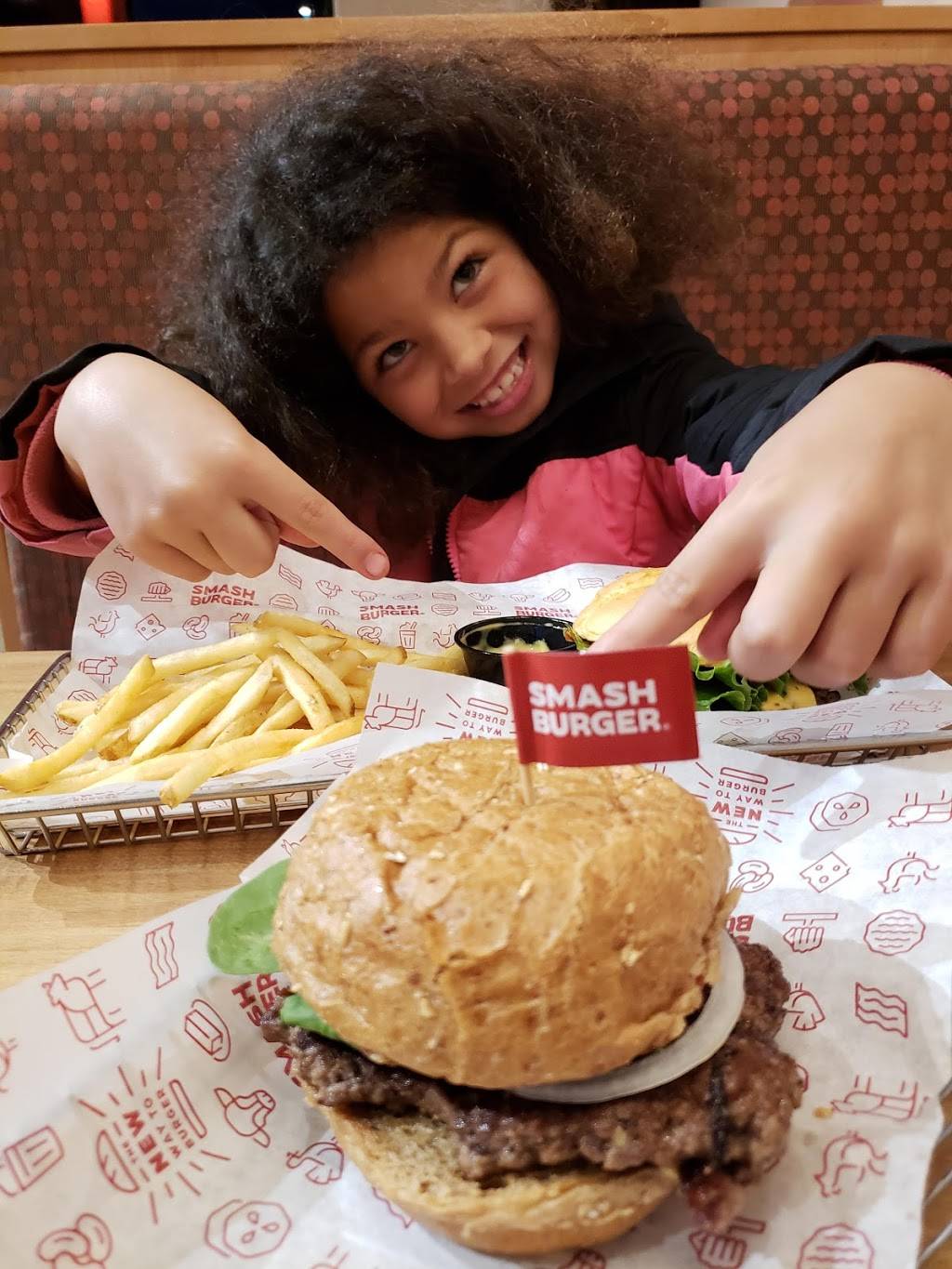 Smashburger | restaurant | 4828 Edgmont Ave, Brookhaven, PA 19015, USA | 4844803565 OR +1 484-480-3565