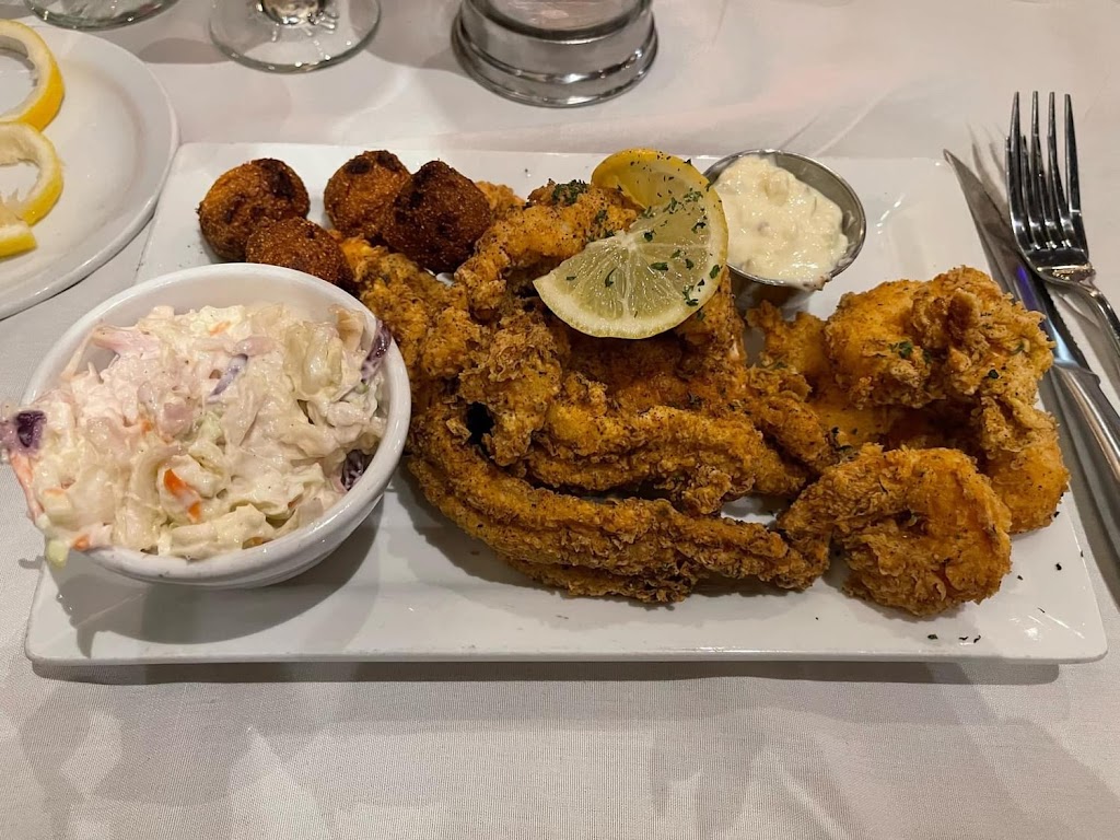 Recline & Dine | restaurant | 8050 Dexter Rd, Cordova, TN 38016, USA | 9012211219 OR +1 901-221-1219